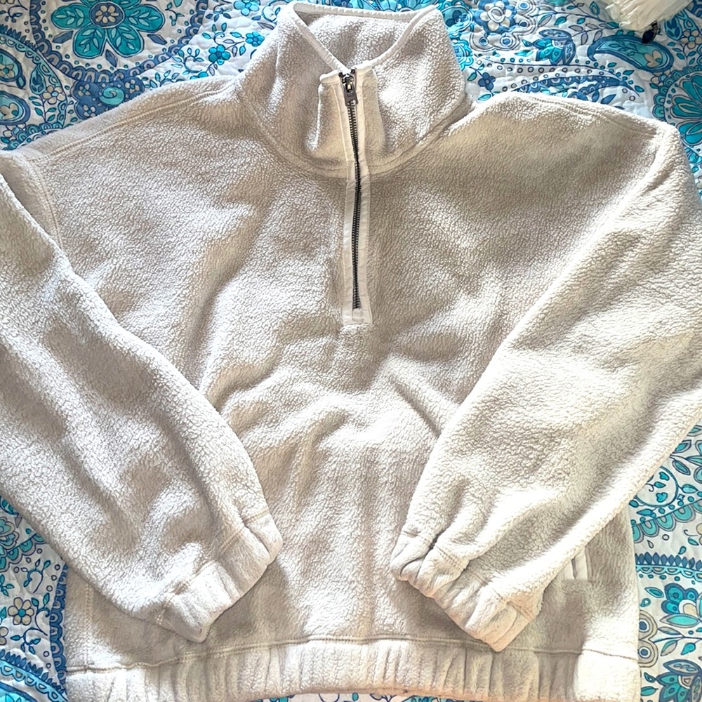 Abercrombie & Fitch sweater